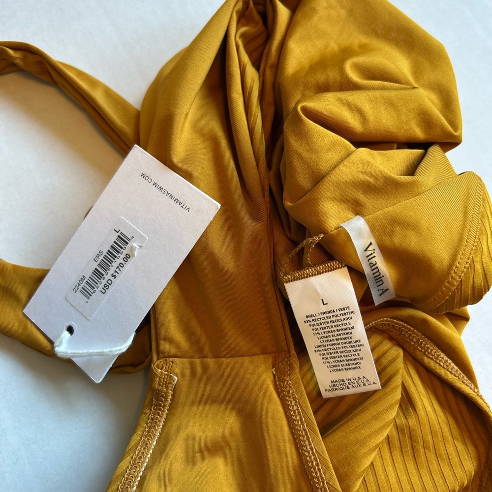 Vitamin A Alia Ribbed One Piece Swimsuit Size L - Picture 6 of 7